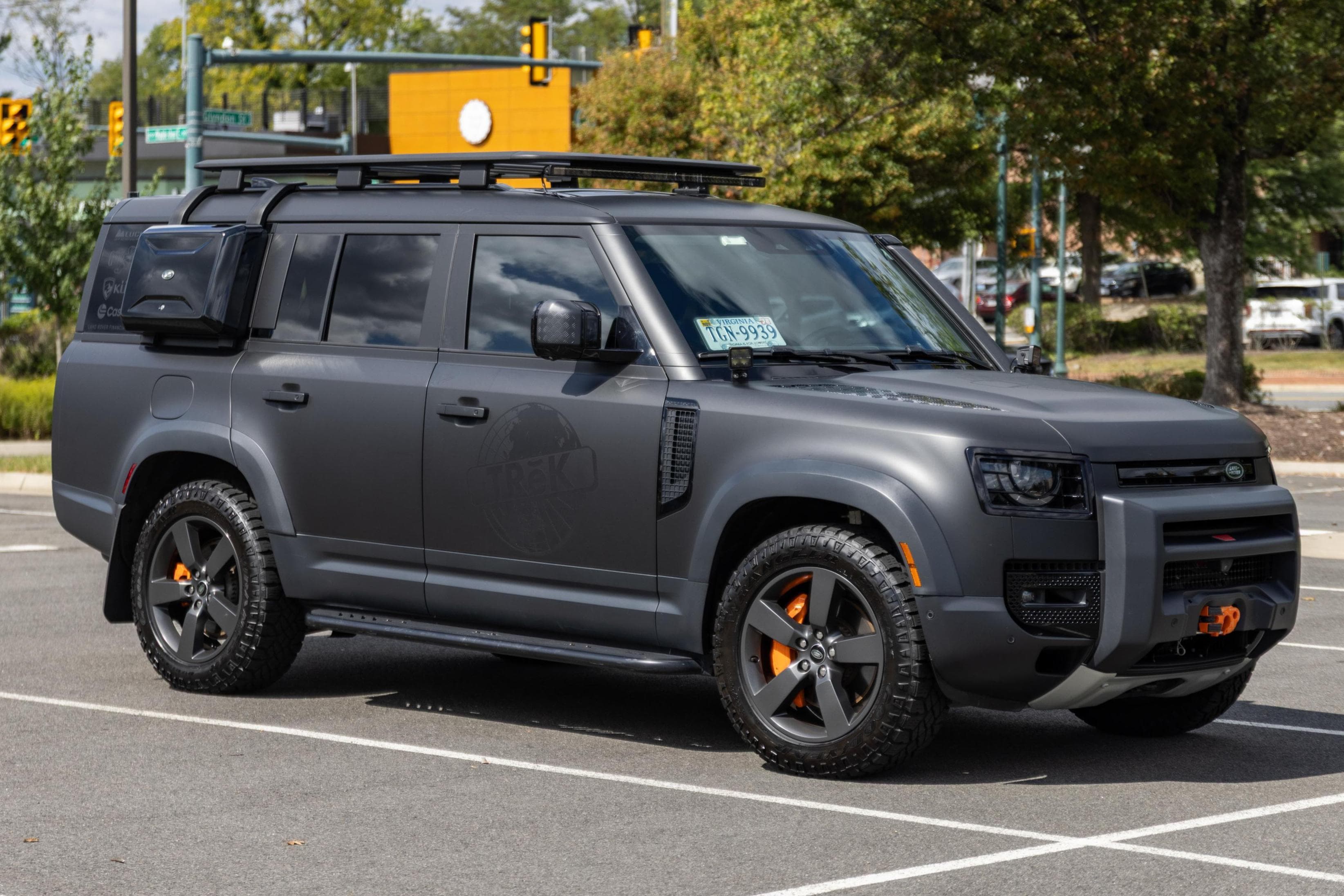 2023 Land Rover Defender sold for $69,000