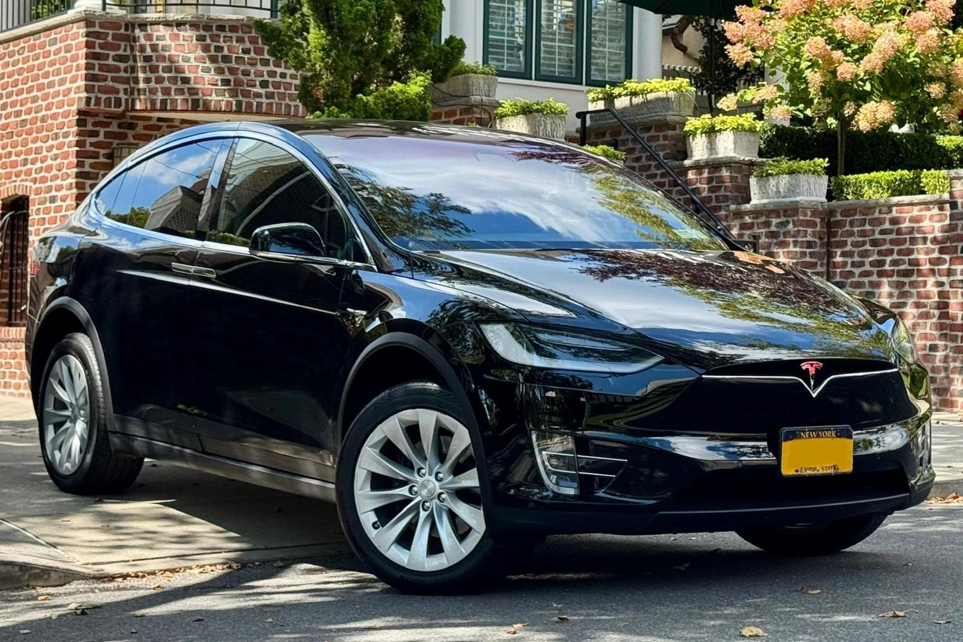 2019 Tesla Model X sold for $28,500