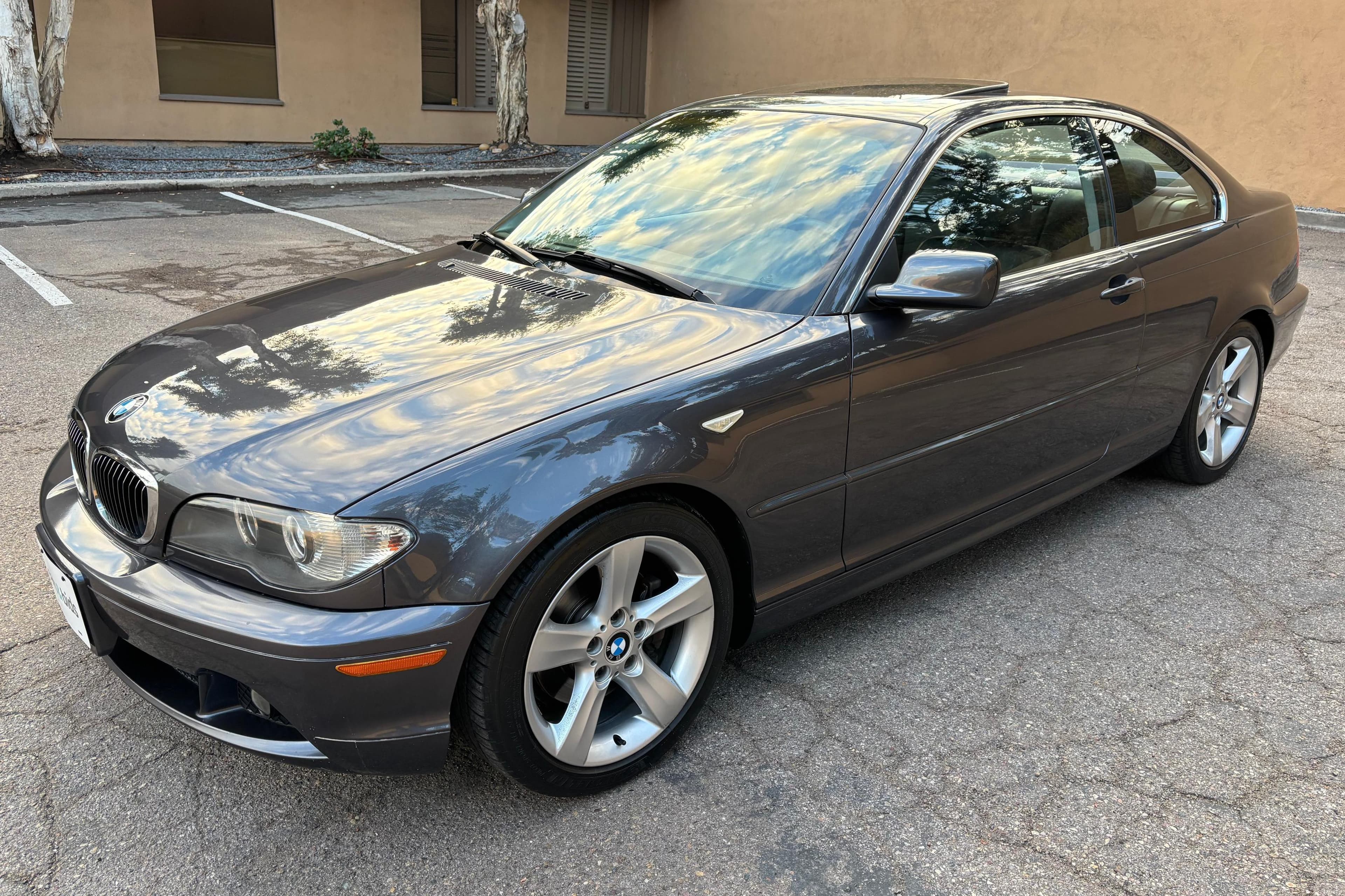 2005 BMW 3 Series sold for $6,900