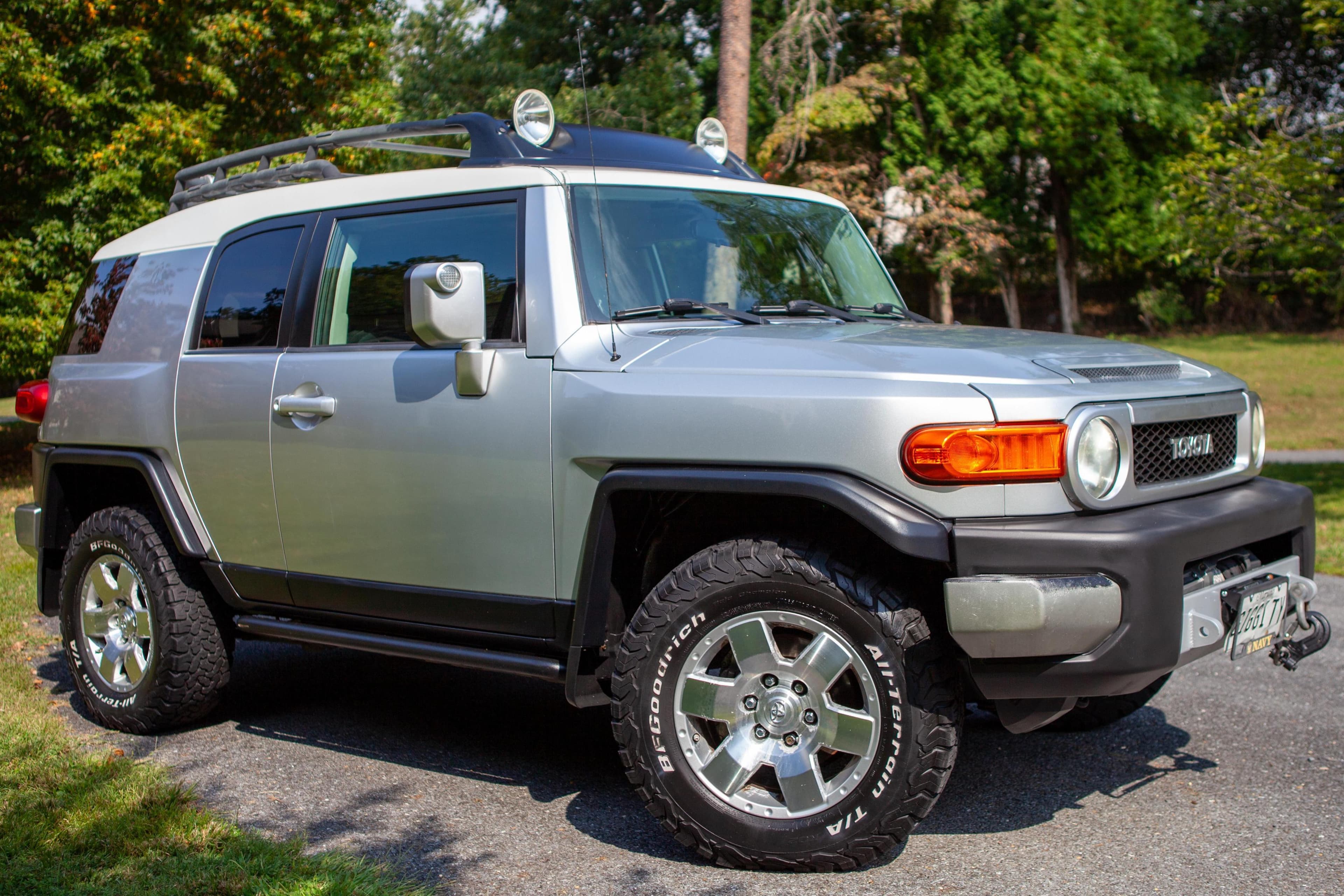 2008 Toyota FJ Cruiser sold for $18,000