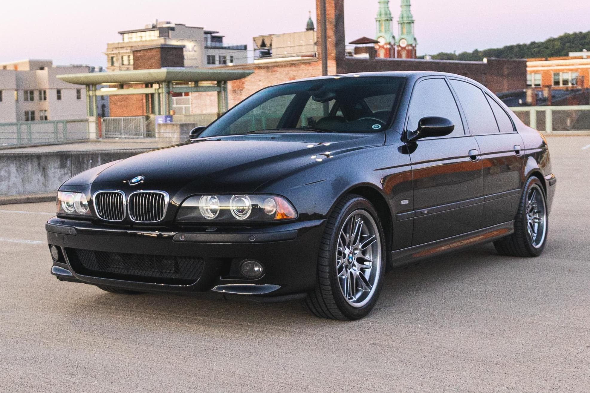 2002 BMW E39 M5 sold for $24,250