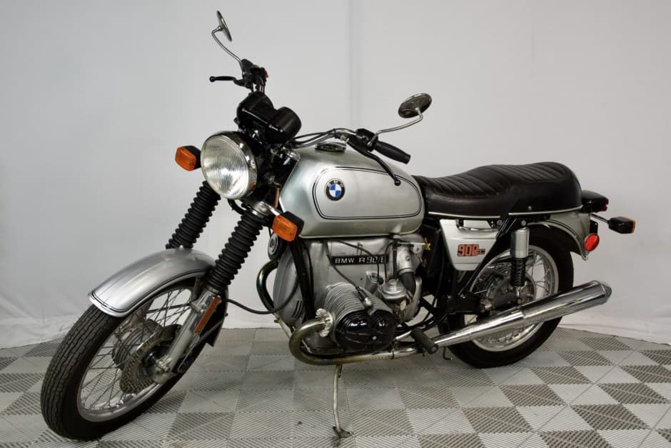 1975 BMW /6 sold for $2,975