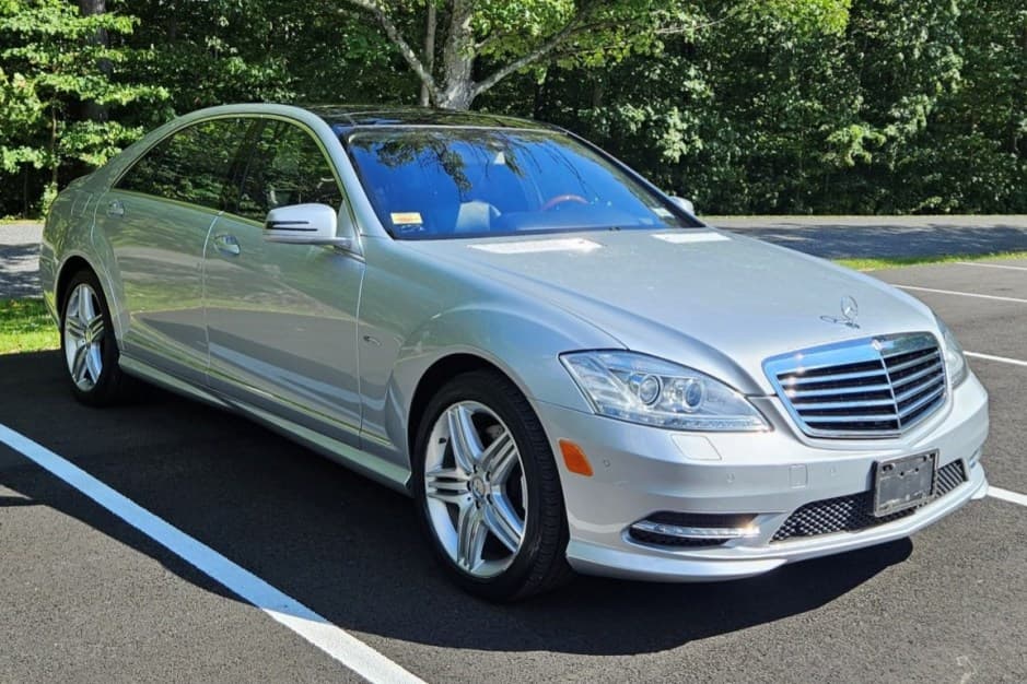 2012 Mercedes-Benz W221 S-Class sold for $19,225