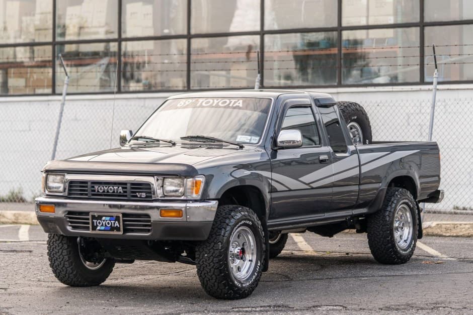 1990 Toyota Pickup (N80/90/100/110 1989-1997) sold for $25,585