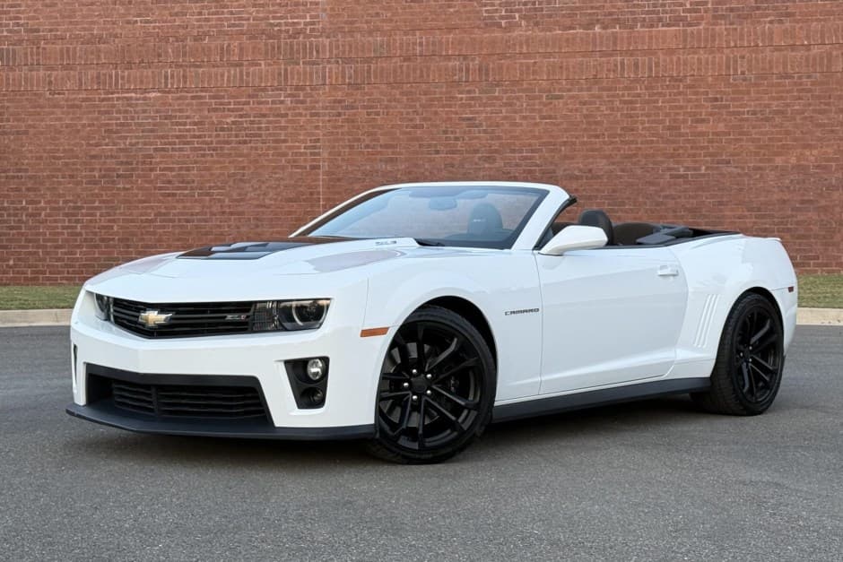 2013 Chevrolet Camaro 5th Generation 2010-2015 sold for $31,750