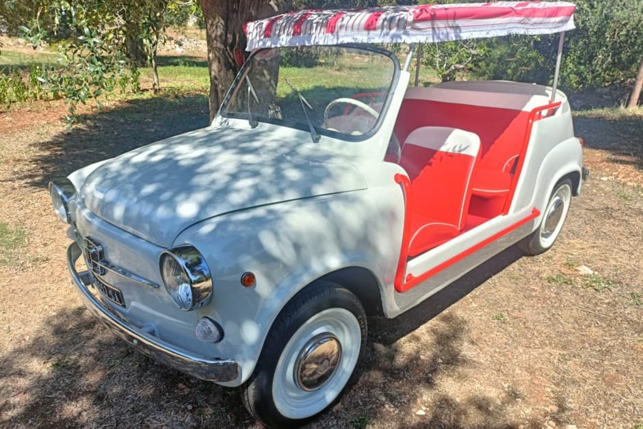 1967 Fiat 500 Jolly sold for $0