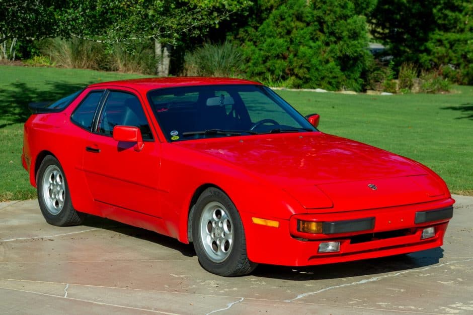 1986 Porsche 944 sold for $7,300