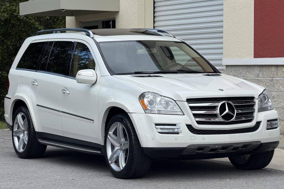 2010 Mercedes-Benz GL & GLS-Class sold for $11,000