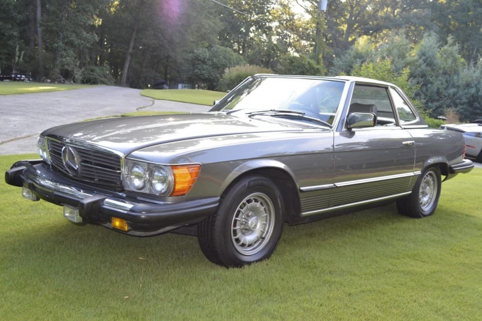 1980 Mercedes-Benz R107 SL sold for $8,900