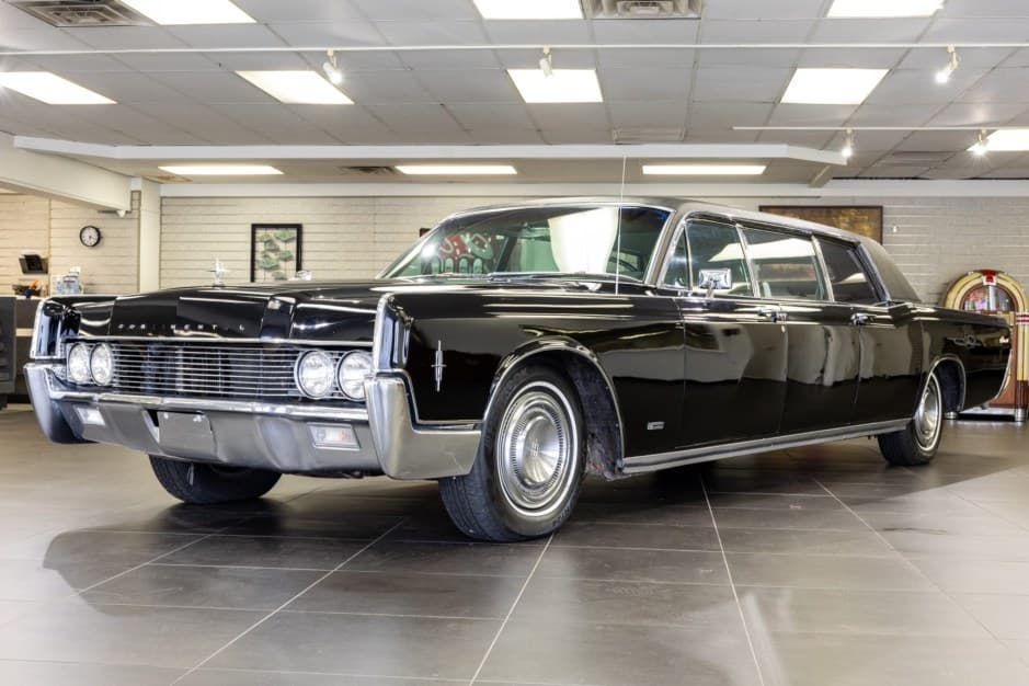 1966 Lincoln Continental (1961-1969) sold for $25,000