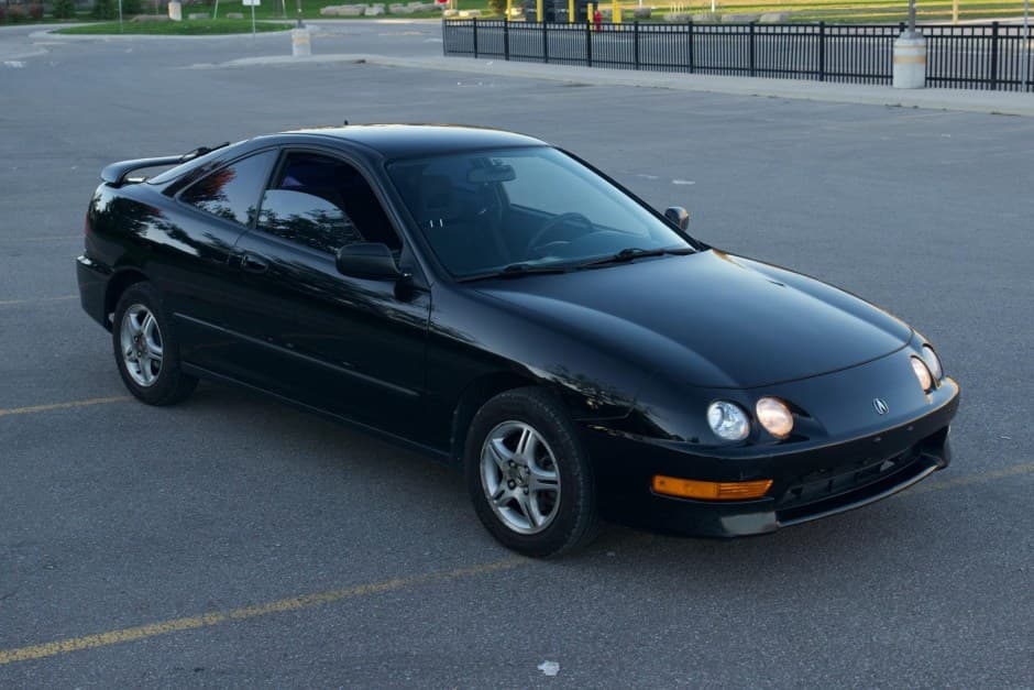 1998 Acura Integra sold for $4,350