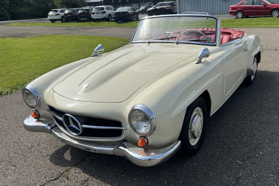 1957 Mercedes-Benz 190SL sold for $62,000