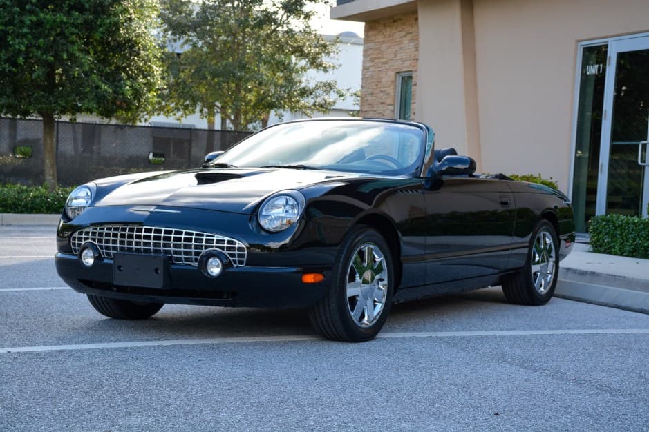 2002 Ford Thunderbird (2002-2005) sold for $20,750