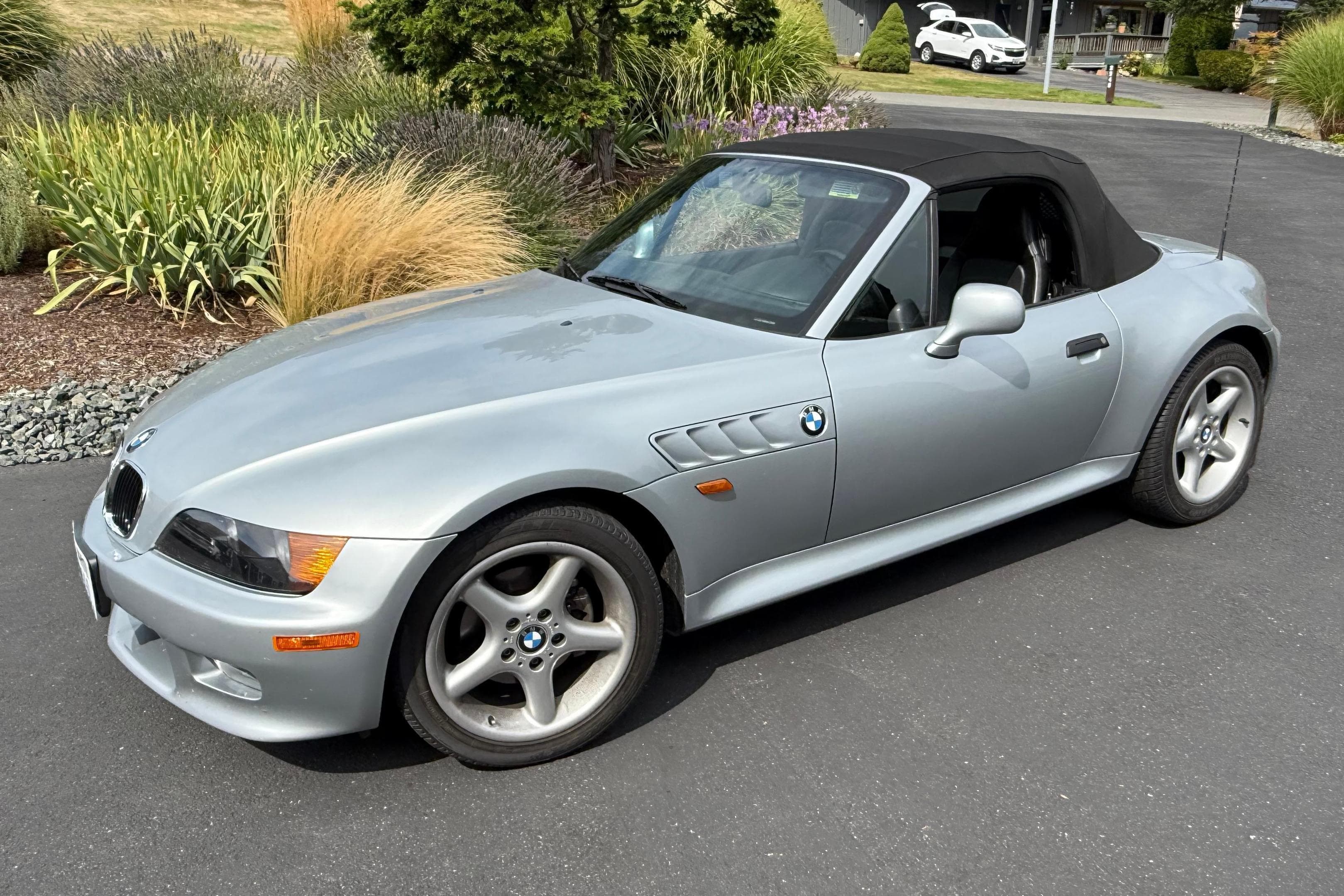 1998 BMW Z3 sold for $10,700
