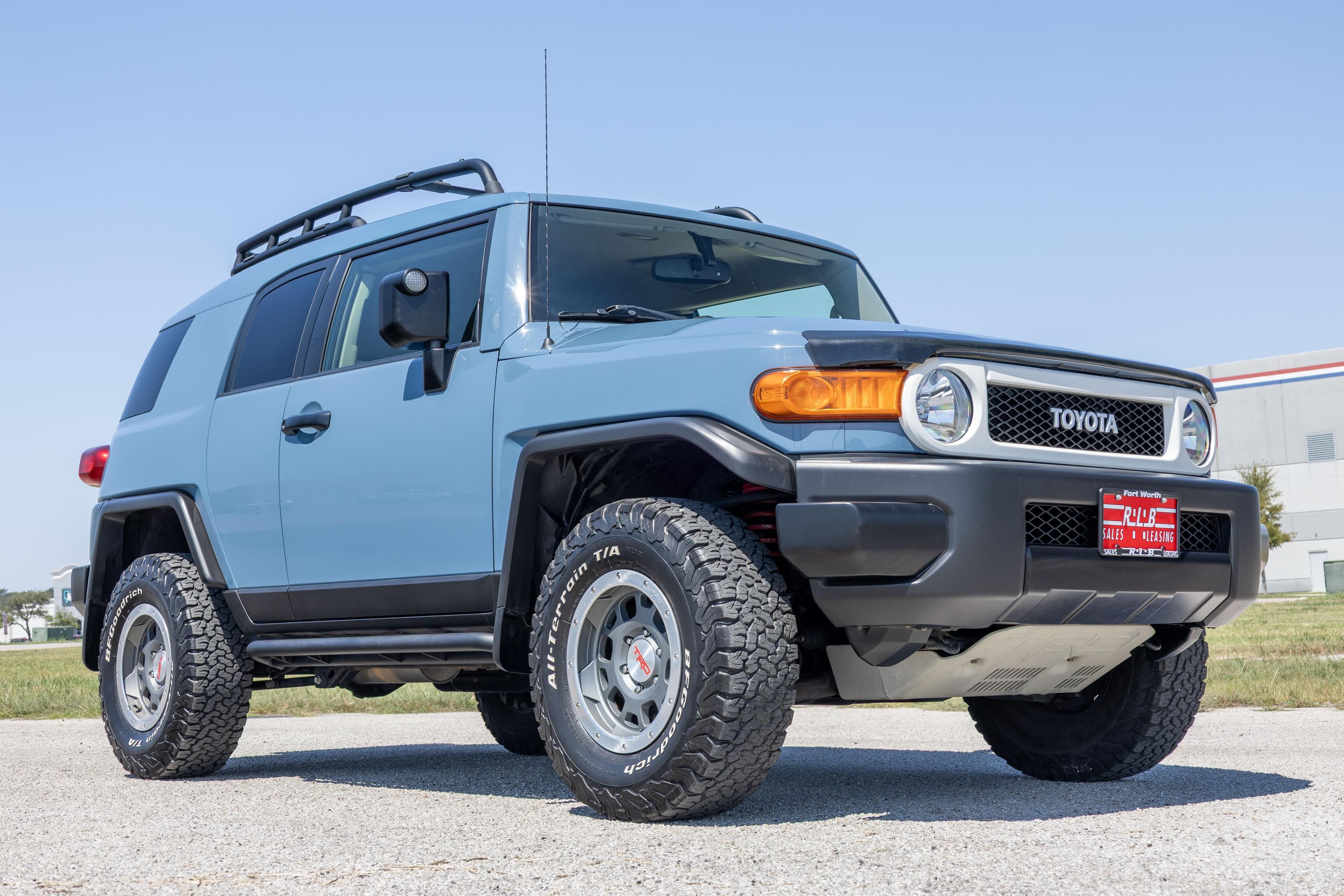 2014 Toyota FJ Cruiser sold for $33,250