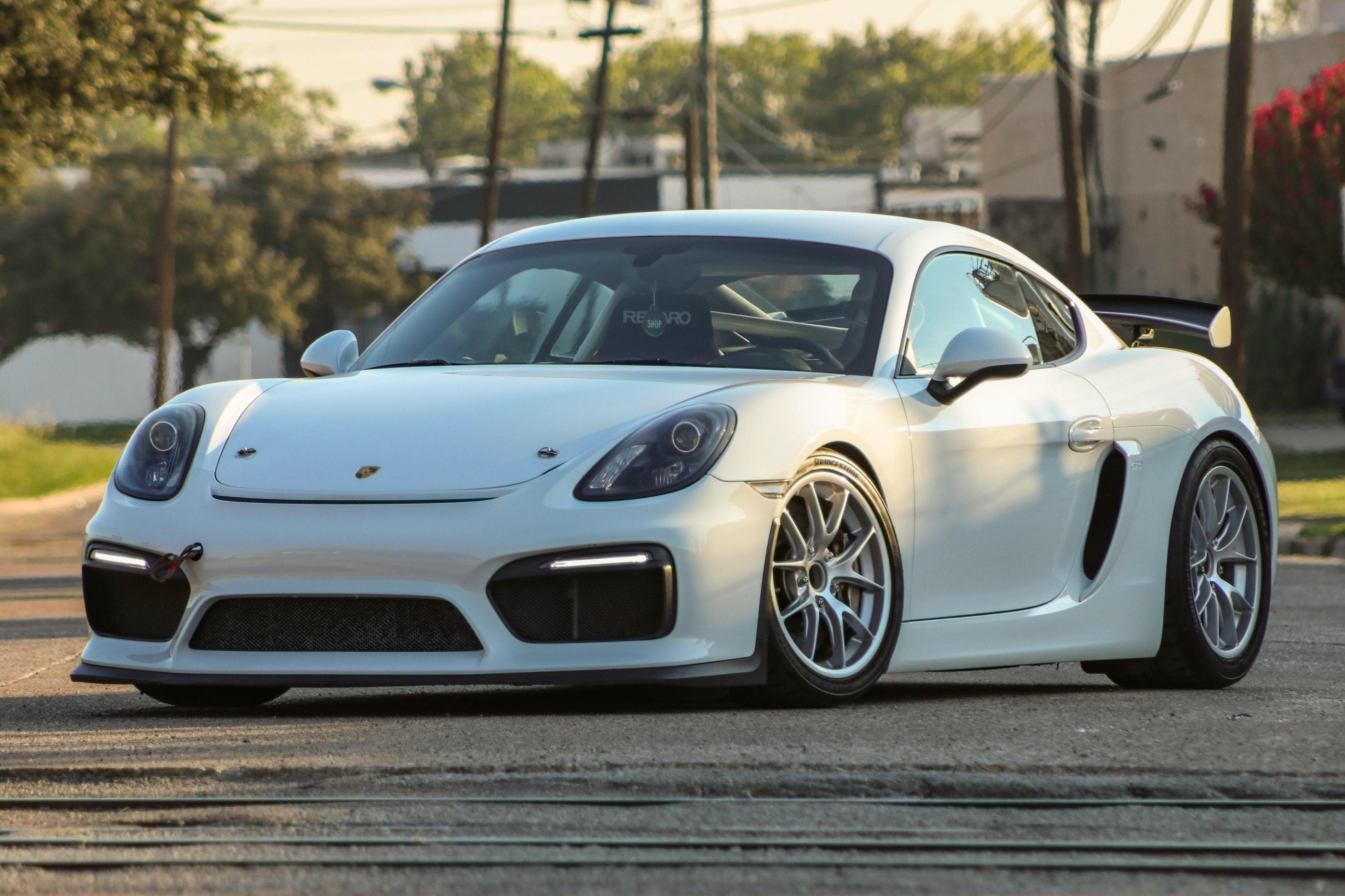 2016 Porsche 981 Cayman sold for $107,000