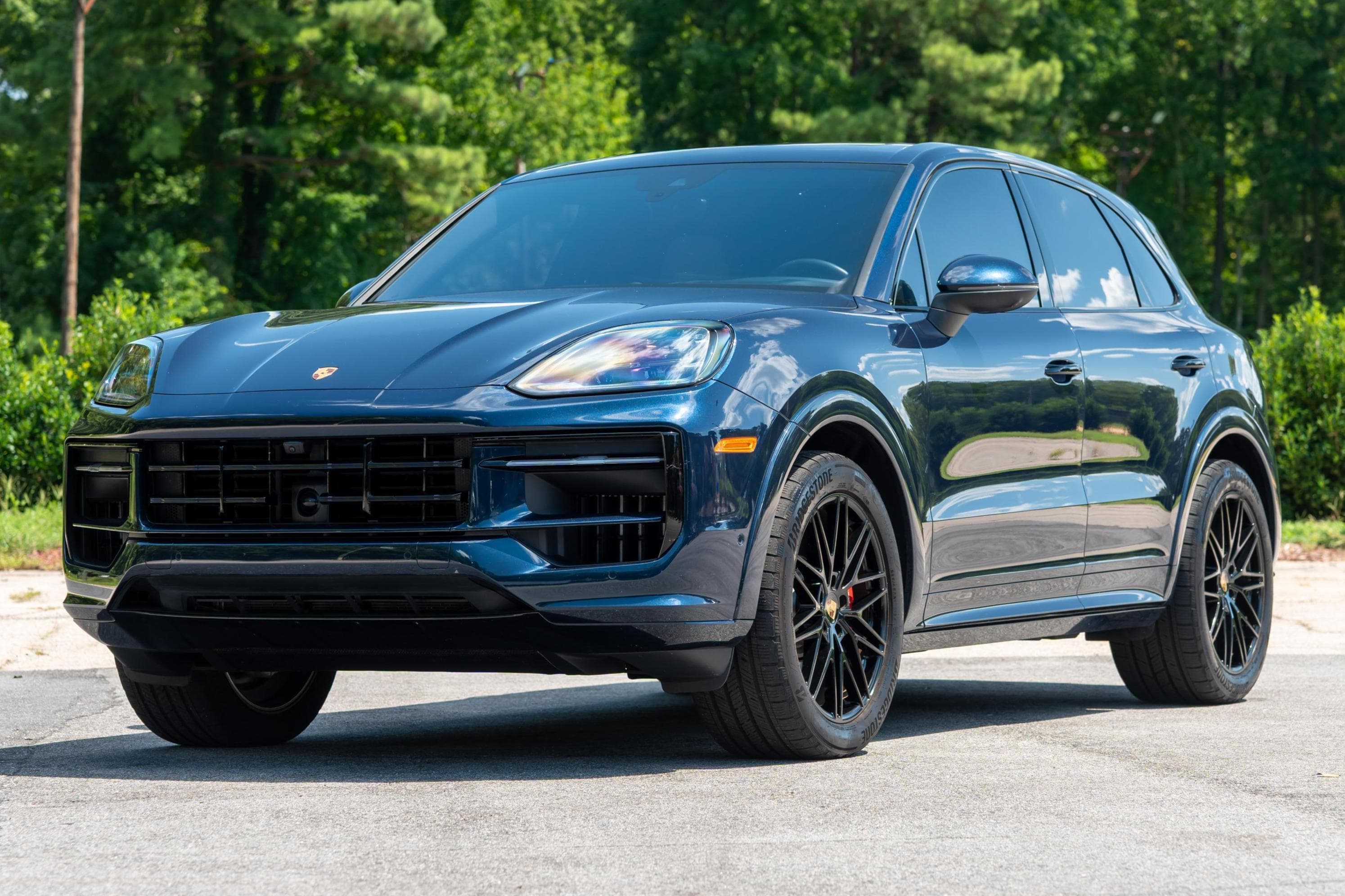 2024 Porsche Cayenne sold for $83,250