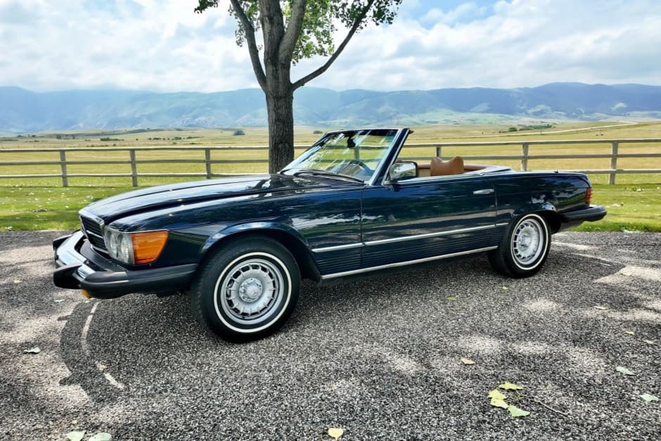 1979 Mercedes-Benz R107 SL sold for $15,550