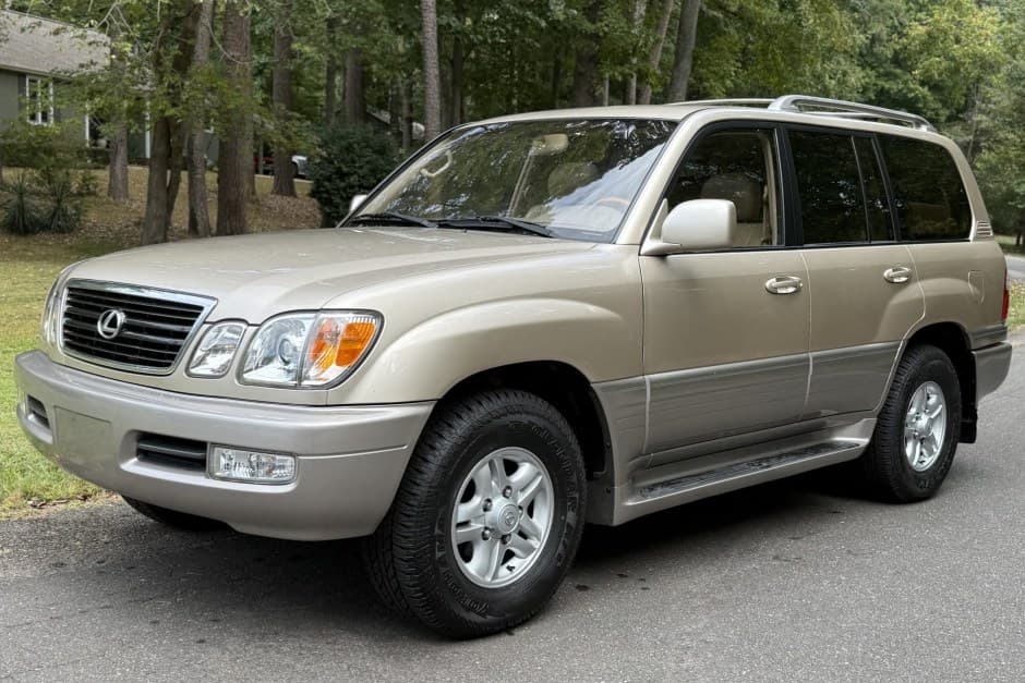 2000 Lexus LX470 sold for $71,500
