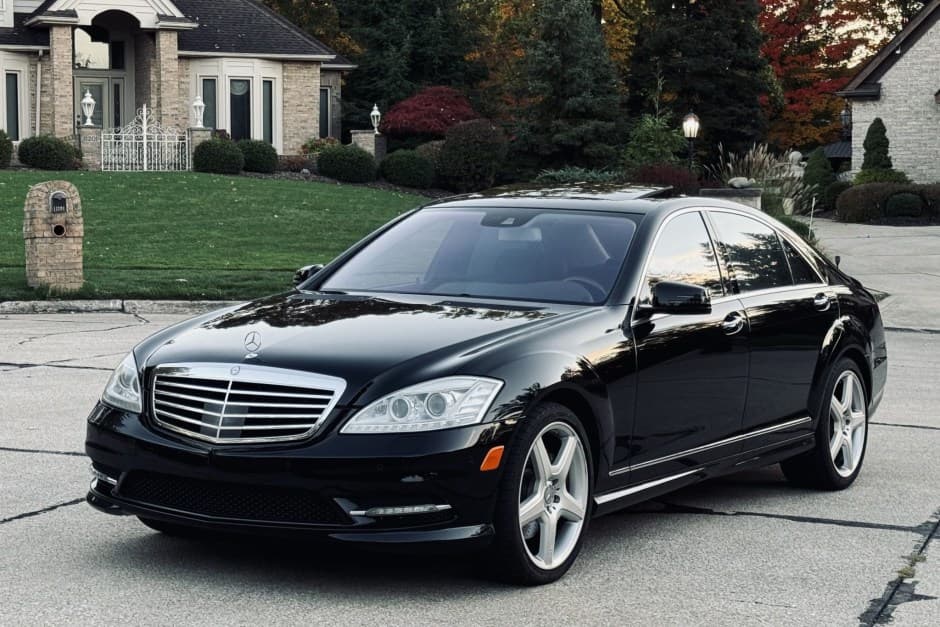 2013 Mercedes-Benz W221 S-Class sold for $19,750