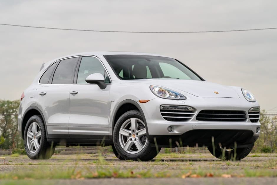 2014 Porsche 958 Cayenne (2011-2018) sold for $20,000