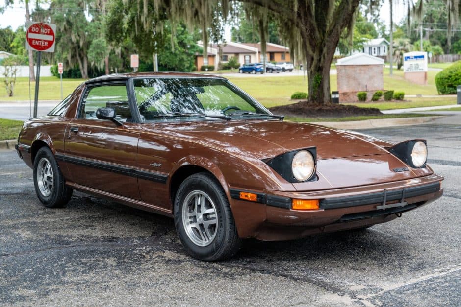 1983 Mazda RX-7 FB sold for $14,350