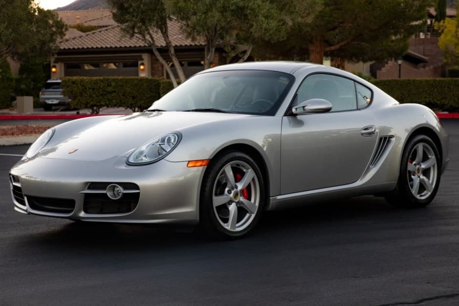 2006 Porsche 987 Cayman sold for $34,000