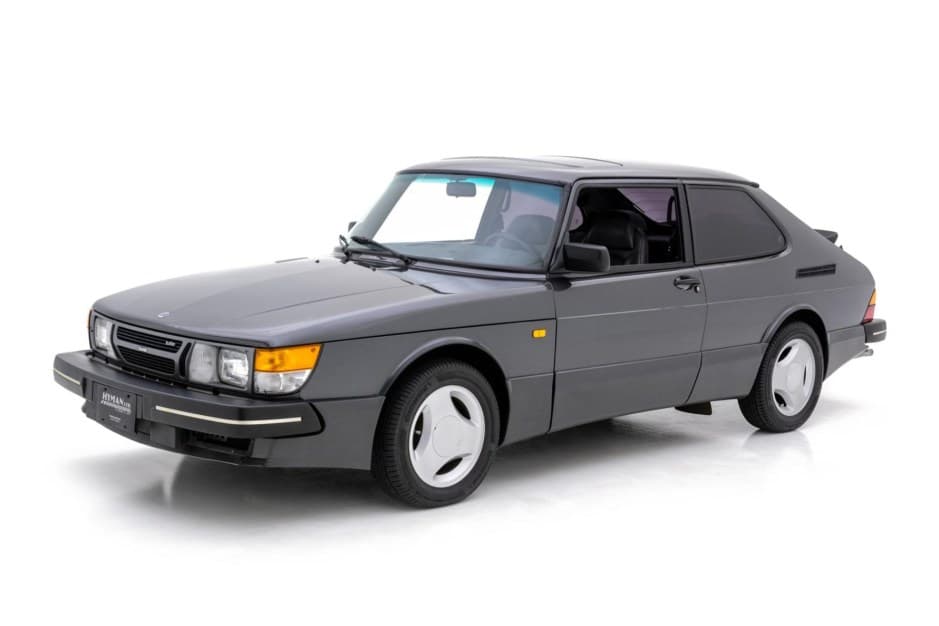 1986 Saab 900 sold for $32,000