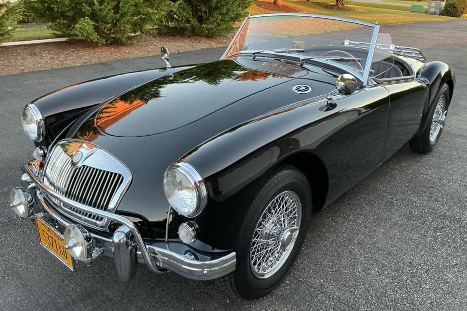 1958 MG MGA sold for $30,500