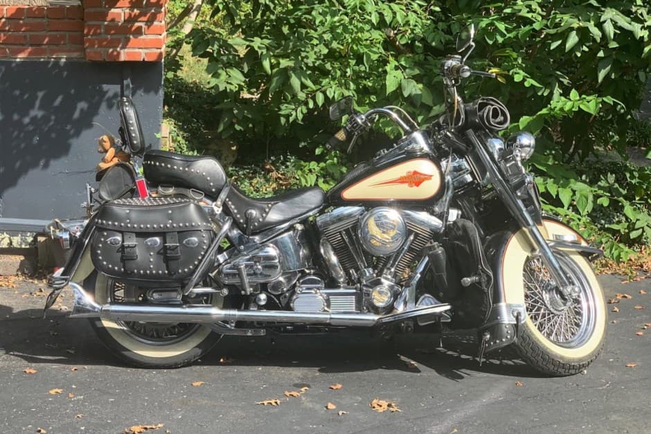 1990 Harley-Davidson Softail sold for $3,850