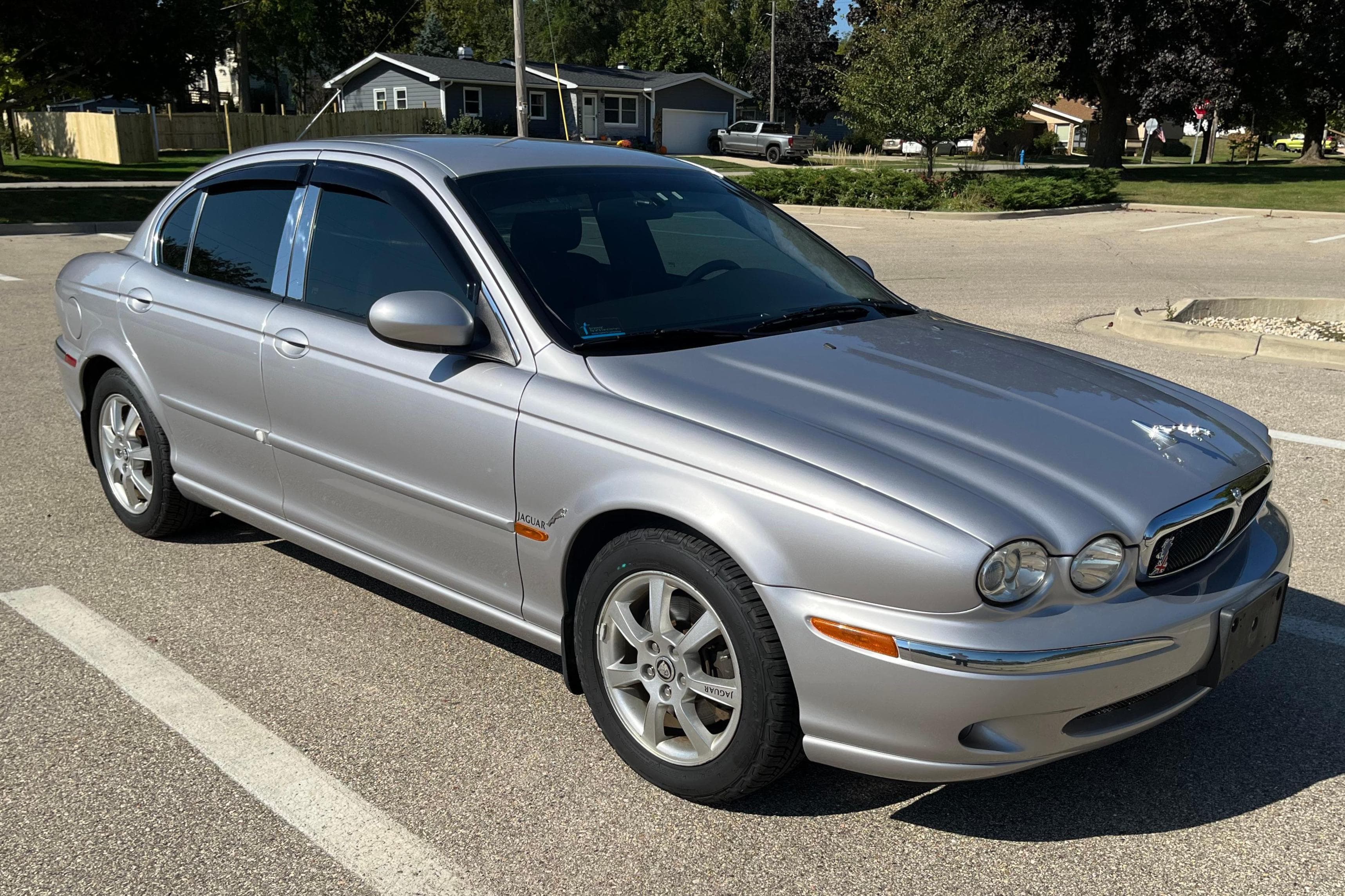 2005 Jaguar X-Type sold for $4,600