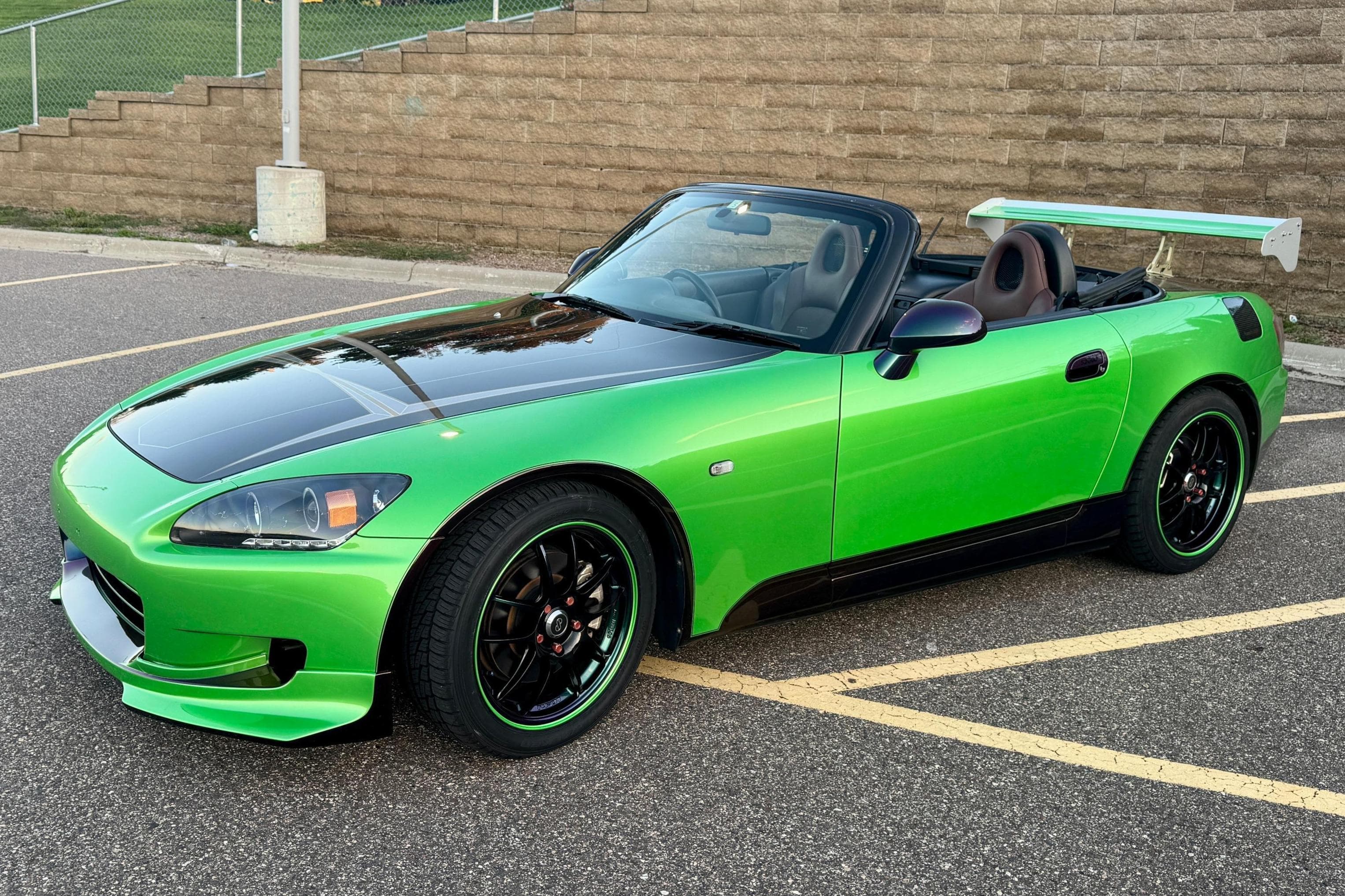 1999 Honda S2000 sold for $15,555