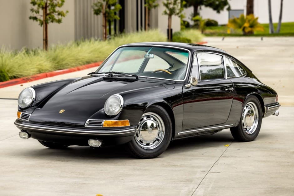 1966 Porsche SWB 911 (1965-1968) sold for $133,911