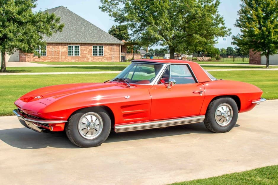 1964 Chevrolet Corvette C2 sold for $25,000
