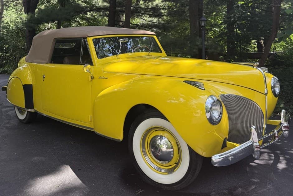 1941 Lincoln Continental (1940-1948) sold for $28,777