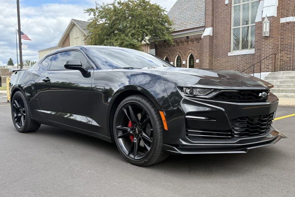 2024 Chevrolet Camaro 6th Generation 2016-2024 sold for $48,500