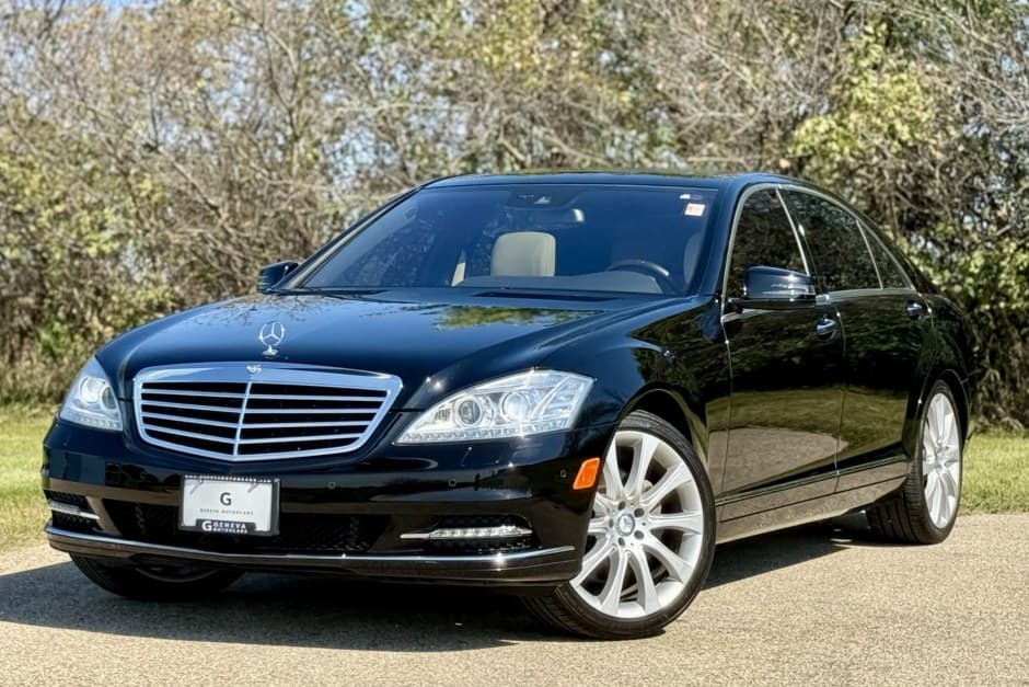 2013 Mercedes-Benz W221 S-Class sold for $22,777
