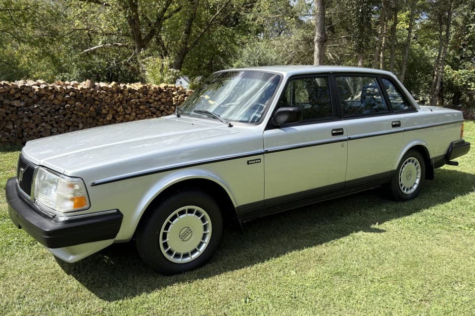 1991 Volvo 240 sold for $26,700
