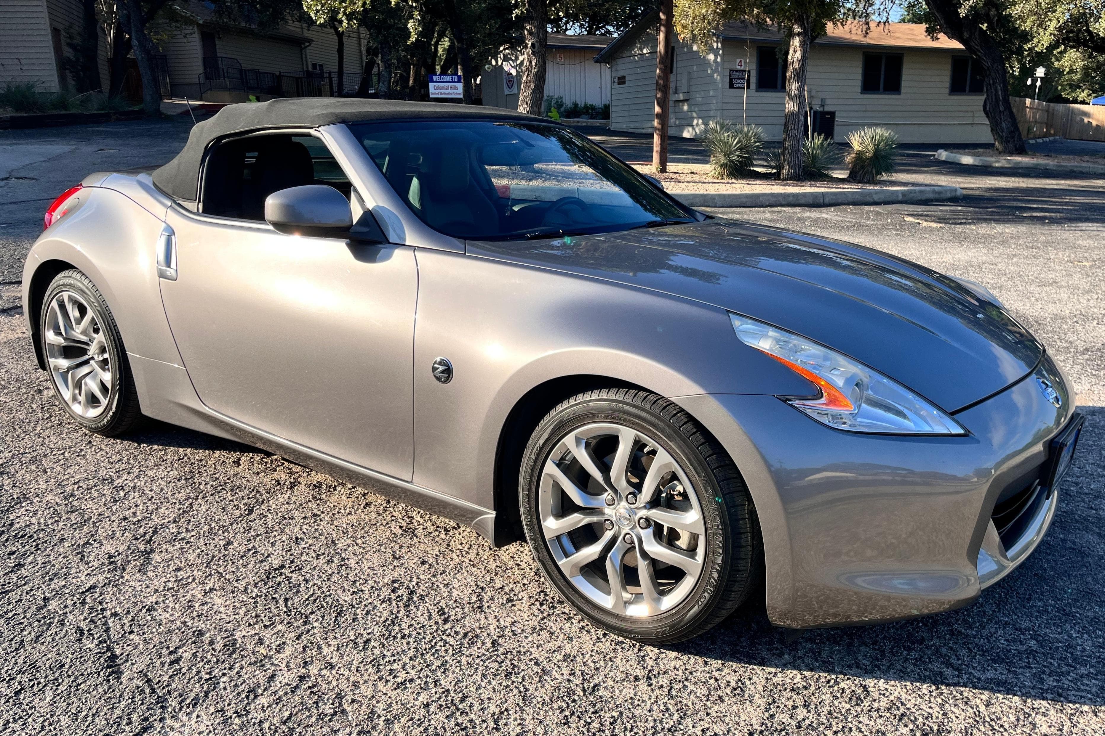 2010 Nissan 370Z sold for $13,000
