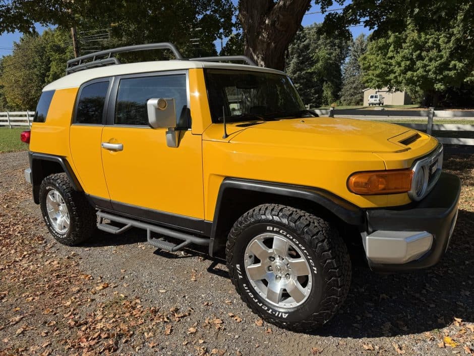 2010 Toyota FJ Cruiser sold for $27,500