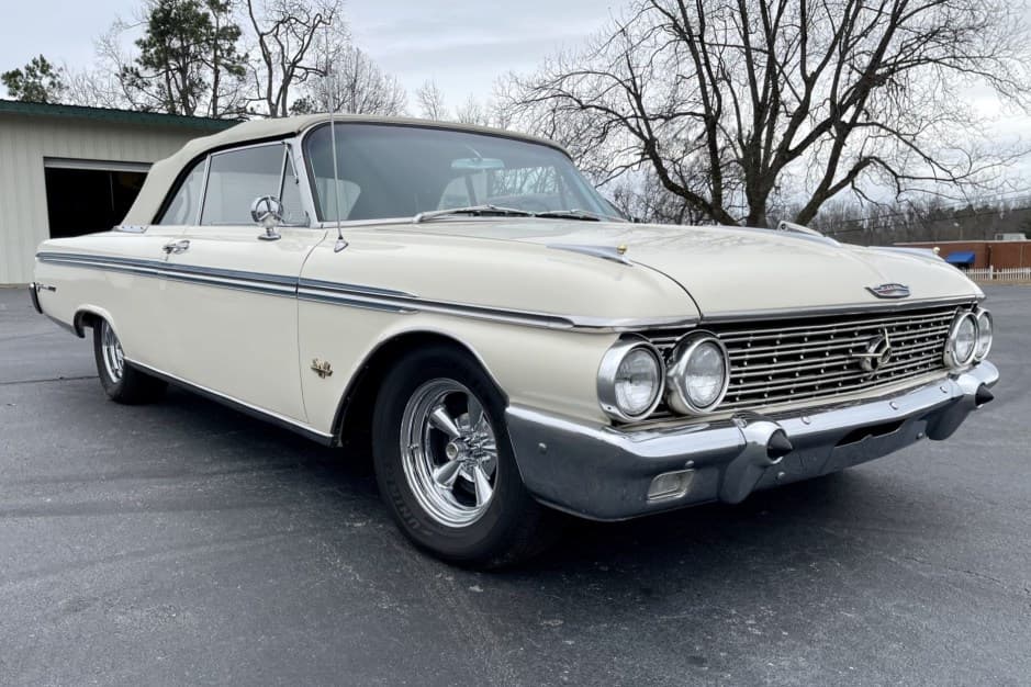 1962 Ford Galaxie sold for $27,000