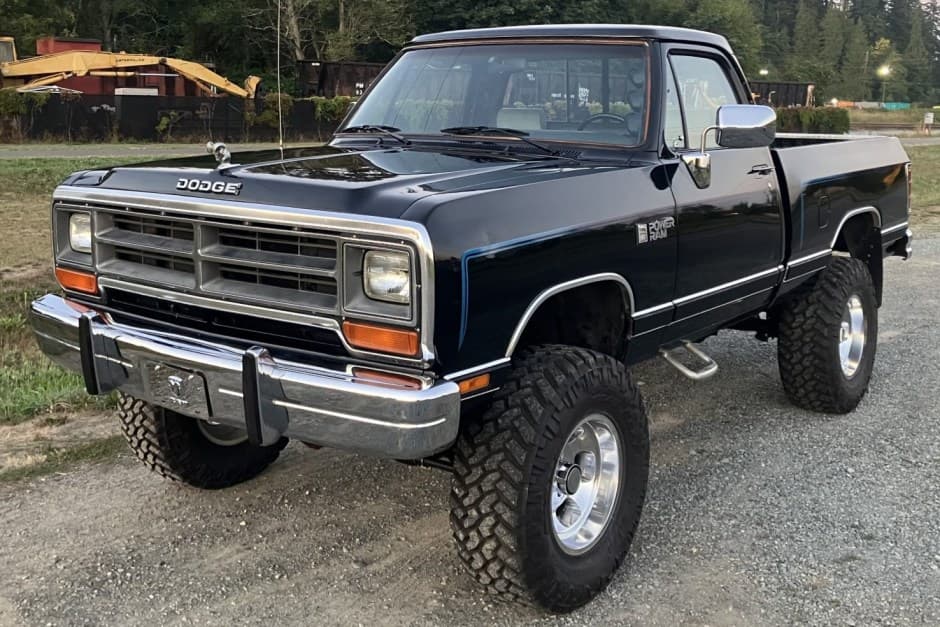 1990 Dodge Ram (1981-1993) sold for $13,000