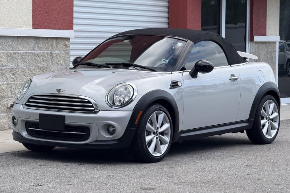 2013 Mini R58 & R59 Coupe & Roadster sold for $7,500