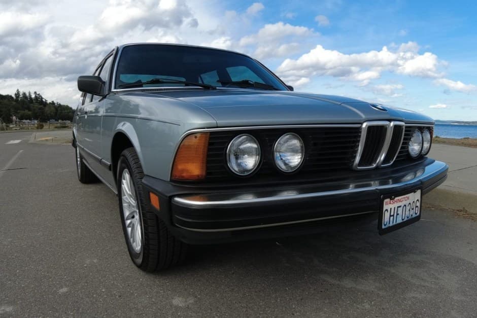 1983 BMW E23 7-Series sold for $8,200