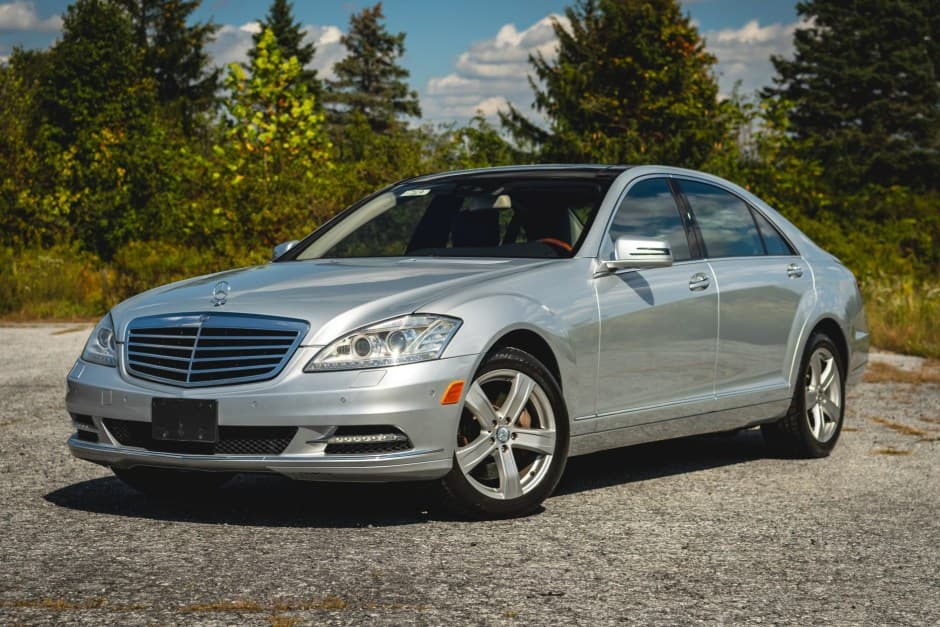 2011 Mercedes-Benz W221 S-Class sold for $12,000
