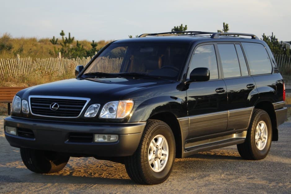 1999 Lexus LX470 sold for $13,500