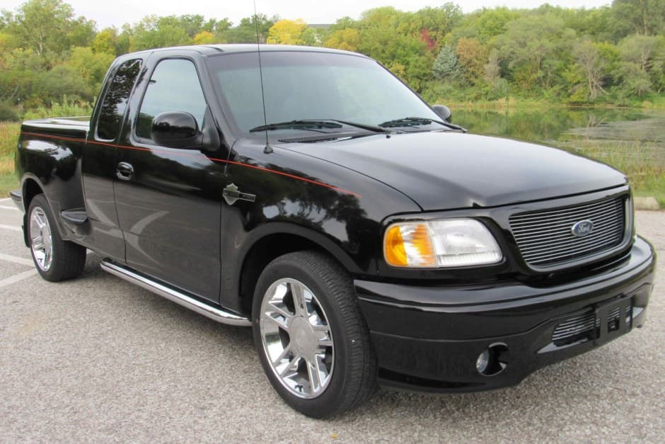2000 Ford F-150 (1997-2004) sold for $40,000