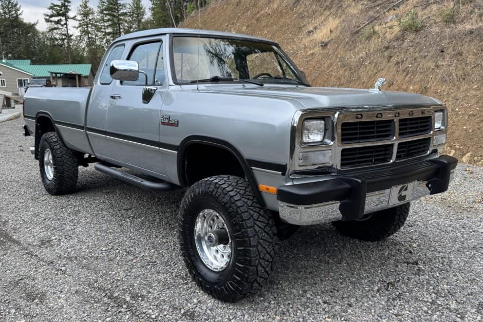 1993 Dodge Ram (1981-1993) sold for $39,000