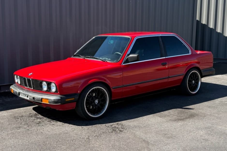 1987 BMW E30 3-Series Coupe sold for $5,999