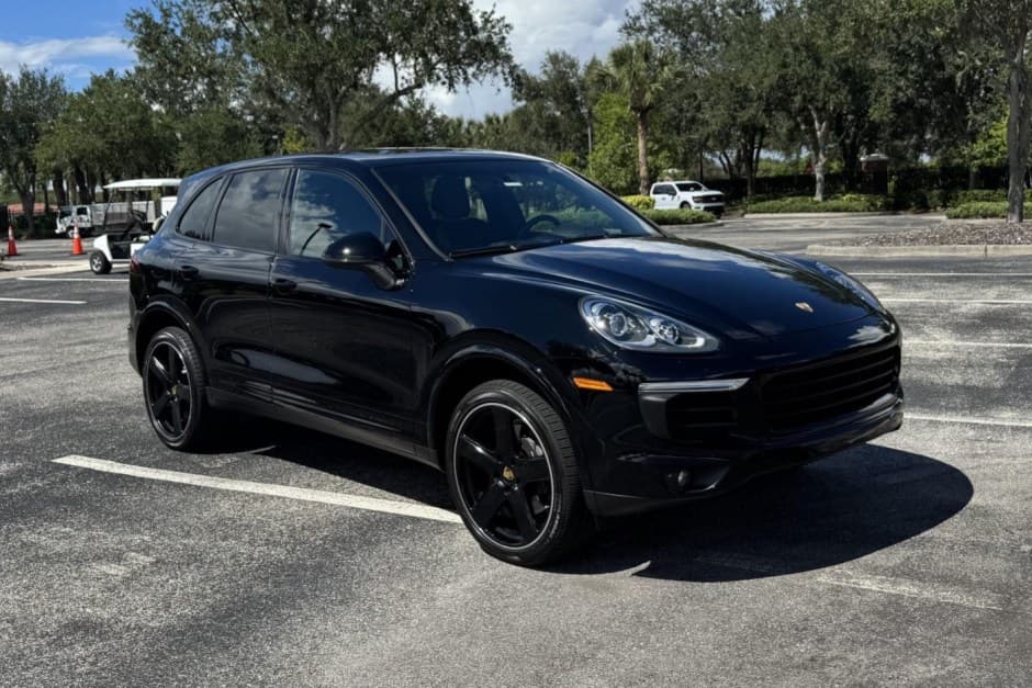 2017 Porsche 958 Cayenne (2011-2018) sold for $22,250